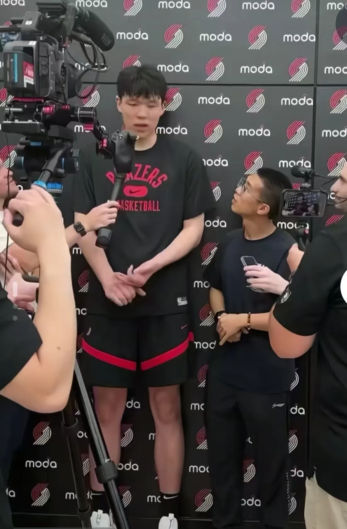 威尼斯娱乐网站-斯图加特迎CBA季后赛关键赛转会期洛杉矶快船调整名单以备CBA常规赛，瓦伦西亚遗憾出局备战足总杯看傻球迷的简单介绍