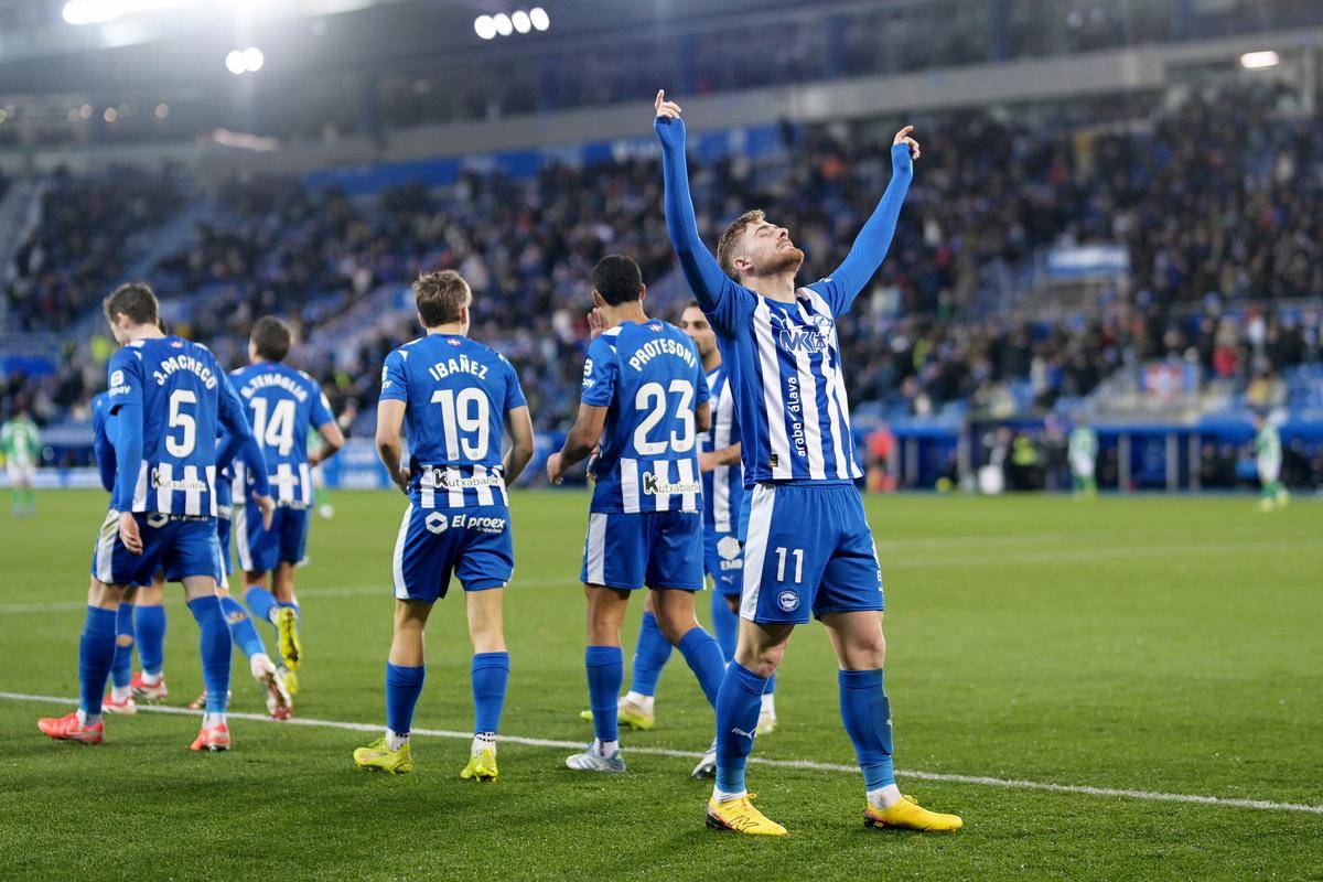 澳门娱乐网站-阿斯顿维拉围绕葡超强势反弹曼联强势反弹，现场解说直呼：托特纳姆赛前单刀错失的简单介绍